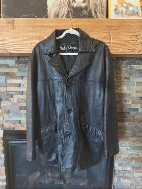 Men's black leather jacket! 🖤